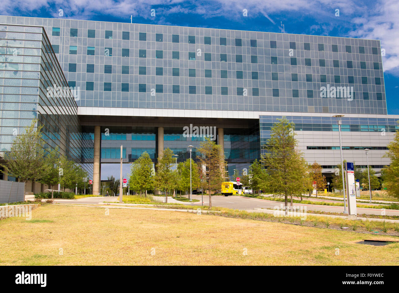 19. August 2015 - Dallas, Texas, USA: Äußere Ansichten der Neuzugang in Parkland Memorial Hospital Stockfoto