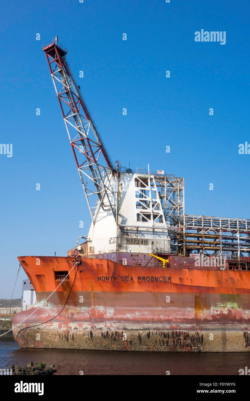 Nordsee-Produzent Offshore-Öl-Produktionssystem verwendet auf dem Ölfeld ConocoPhilips McCullogh demobilisiert, Middlesbrough 2015 Stockfoto