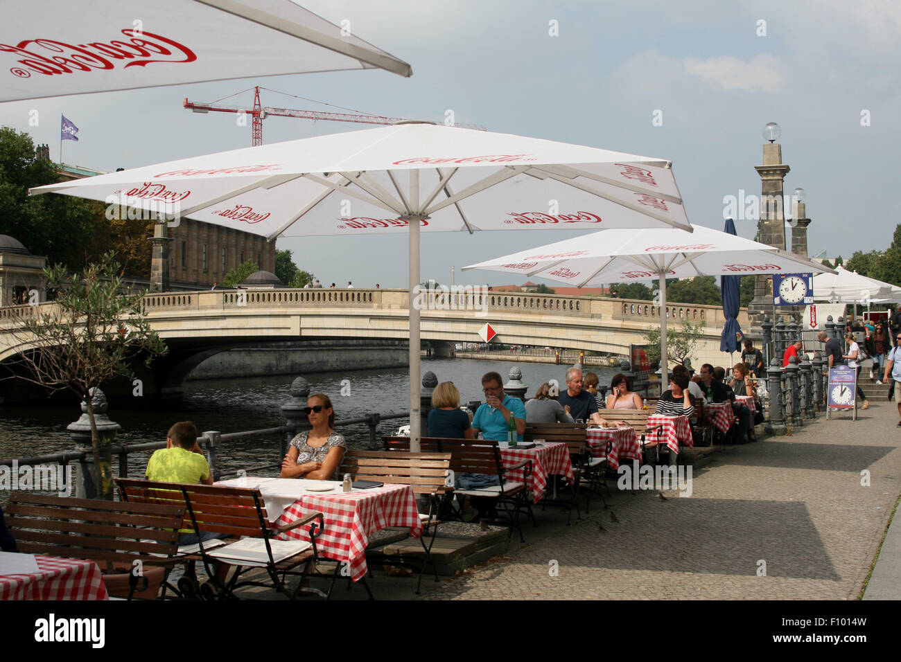 Berlin Deutschland Fluss vorderen café Stockfoto