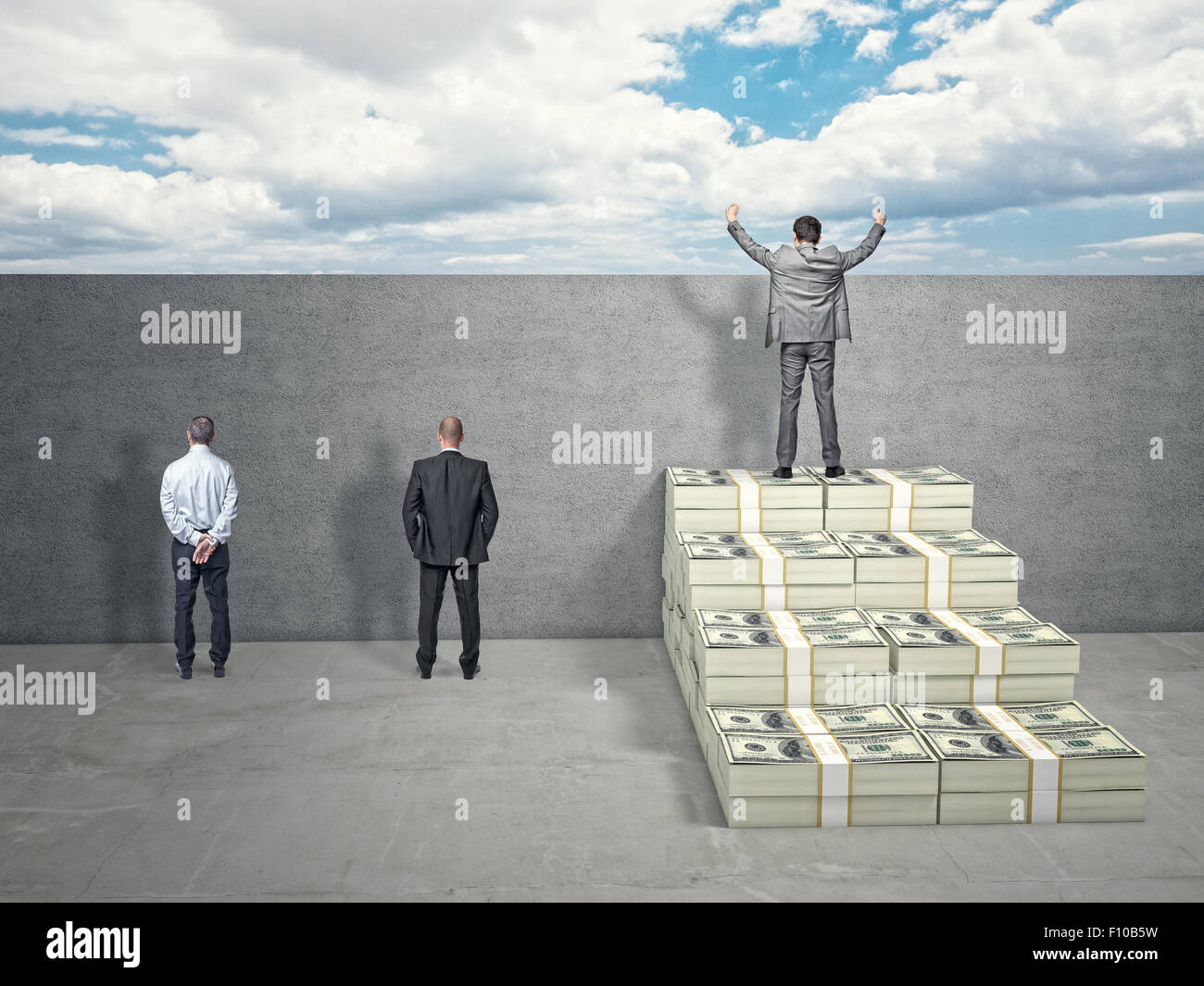 Business-Menschen und Geld-Treppe Stockfoto