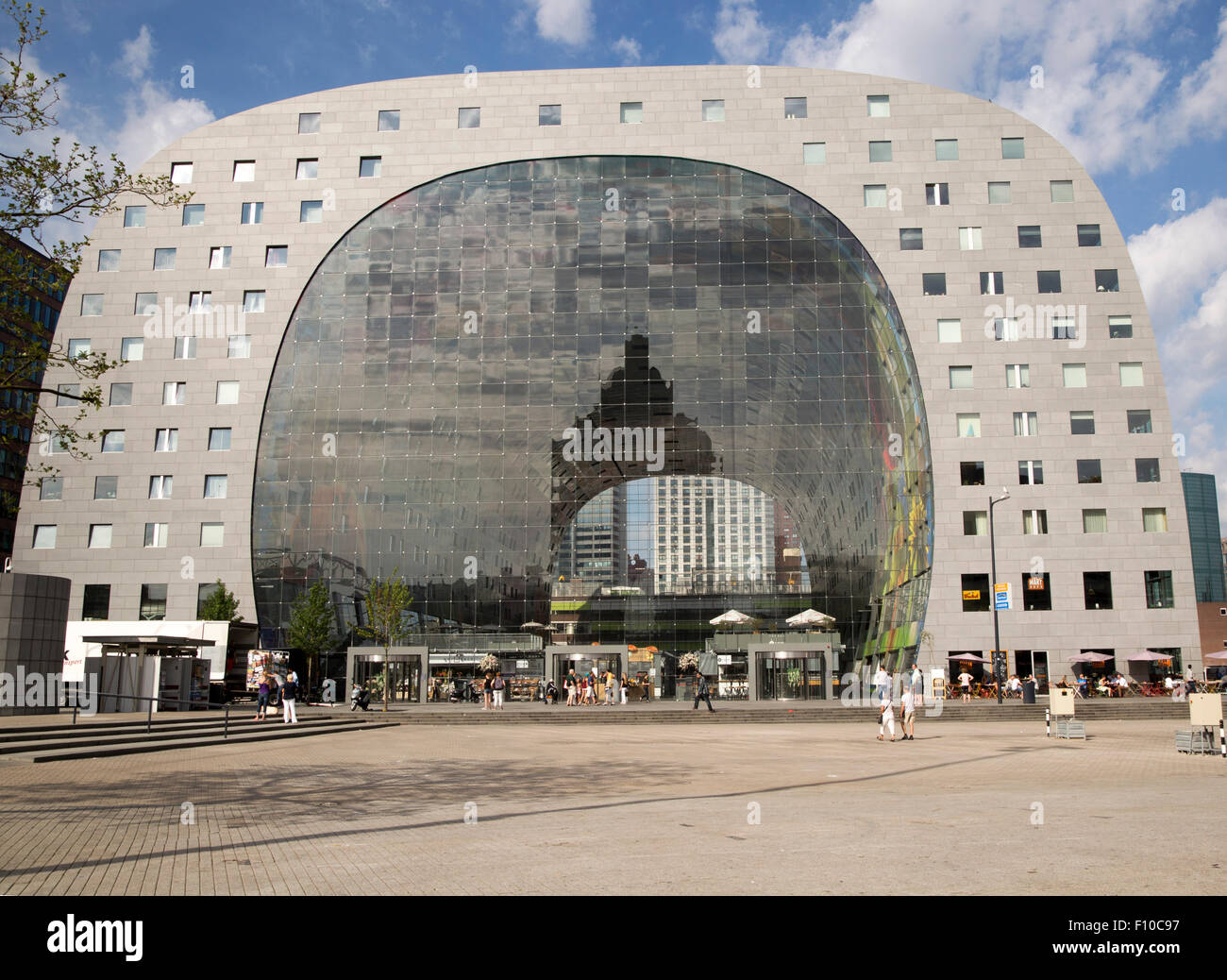 Markthal Gebäude in Binnenrotte, zentrale Rotterdam in den Niederlanden abgeschlossen 2014 Architekten MVRDV Stockfoto