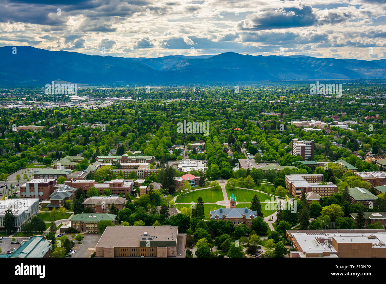 Ansicht der University of Montana vom Mount Sentinel in Missoula, Montana. Stockfoto