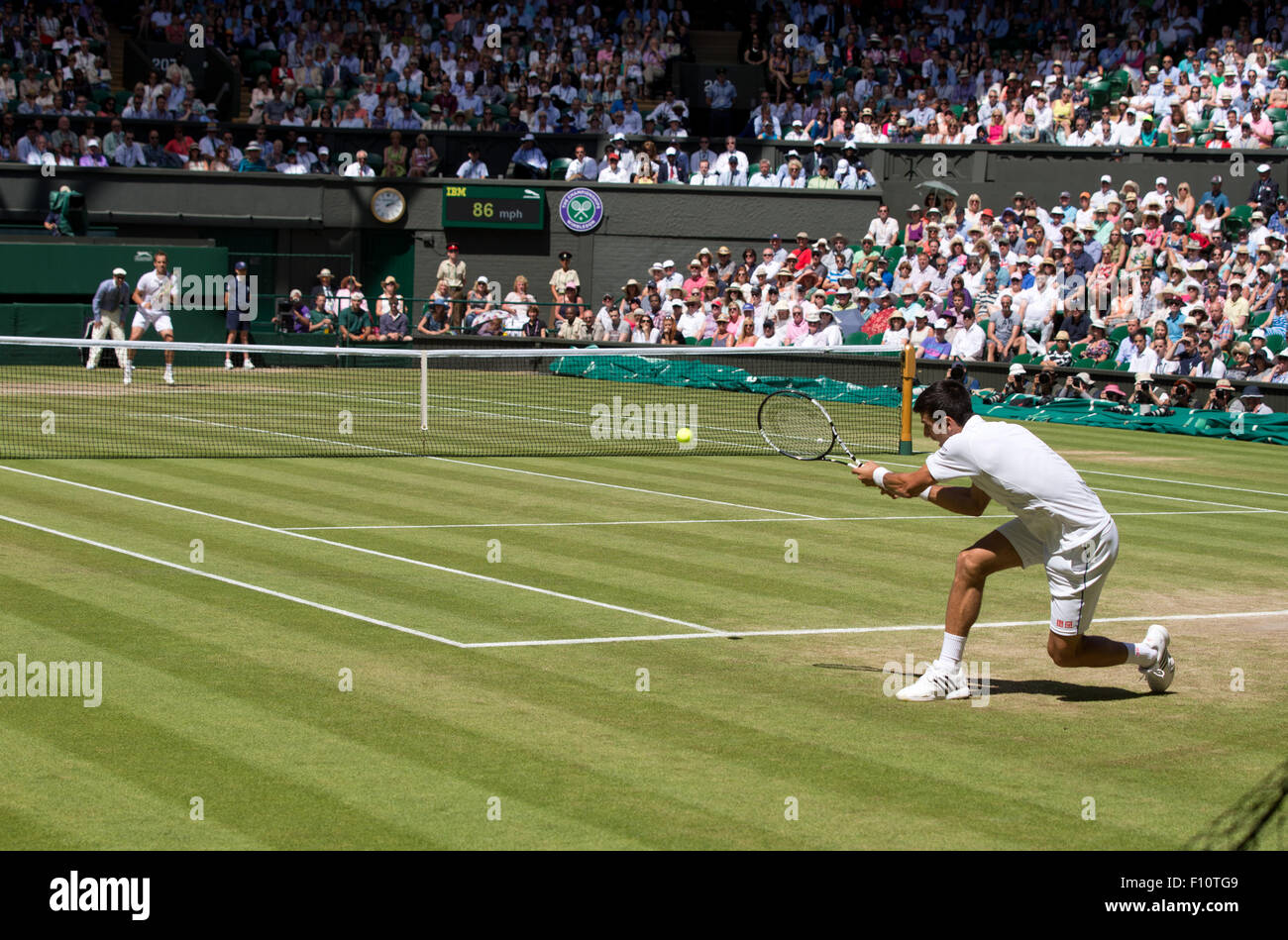 Novak Djokovic (SRB) und Richard Gasquet (FRA), Wimbledon Championships 2015, London, Tennis - Wimbledon 2015 - Grand-Slam-ITF / Stockfoto