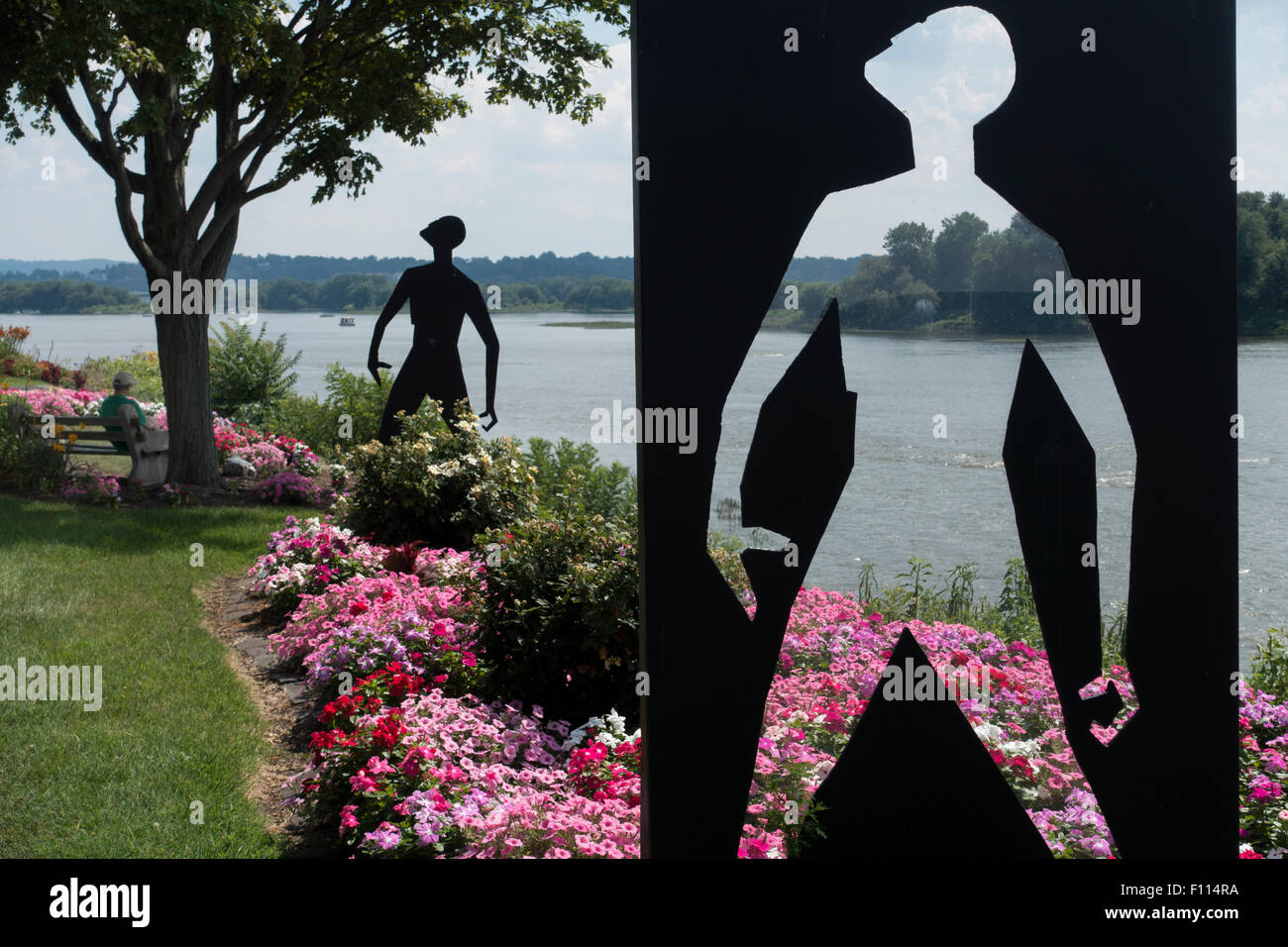 Park bench cut out Fotos und Bildmaterial in hoher Auflösung Alamy