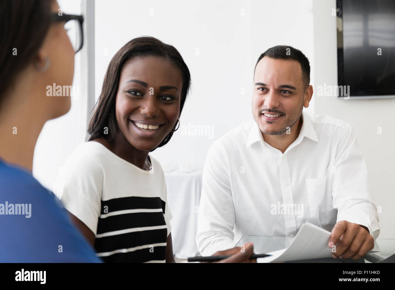 Business Leute, die im Büro treffen Stockfoto