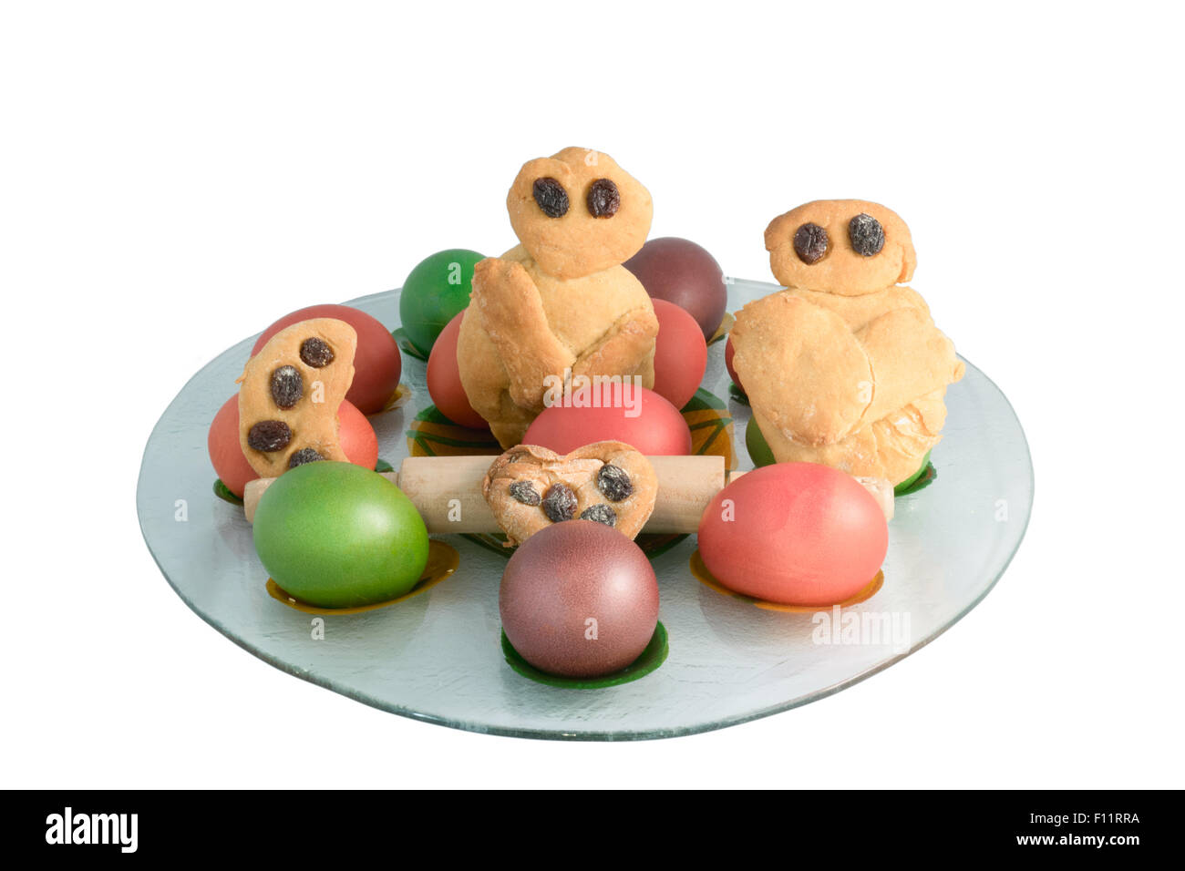 Ostereier mit griechischen traditionellen Cookies "Lazarakia" Stockfoto