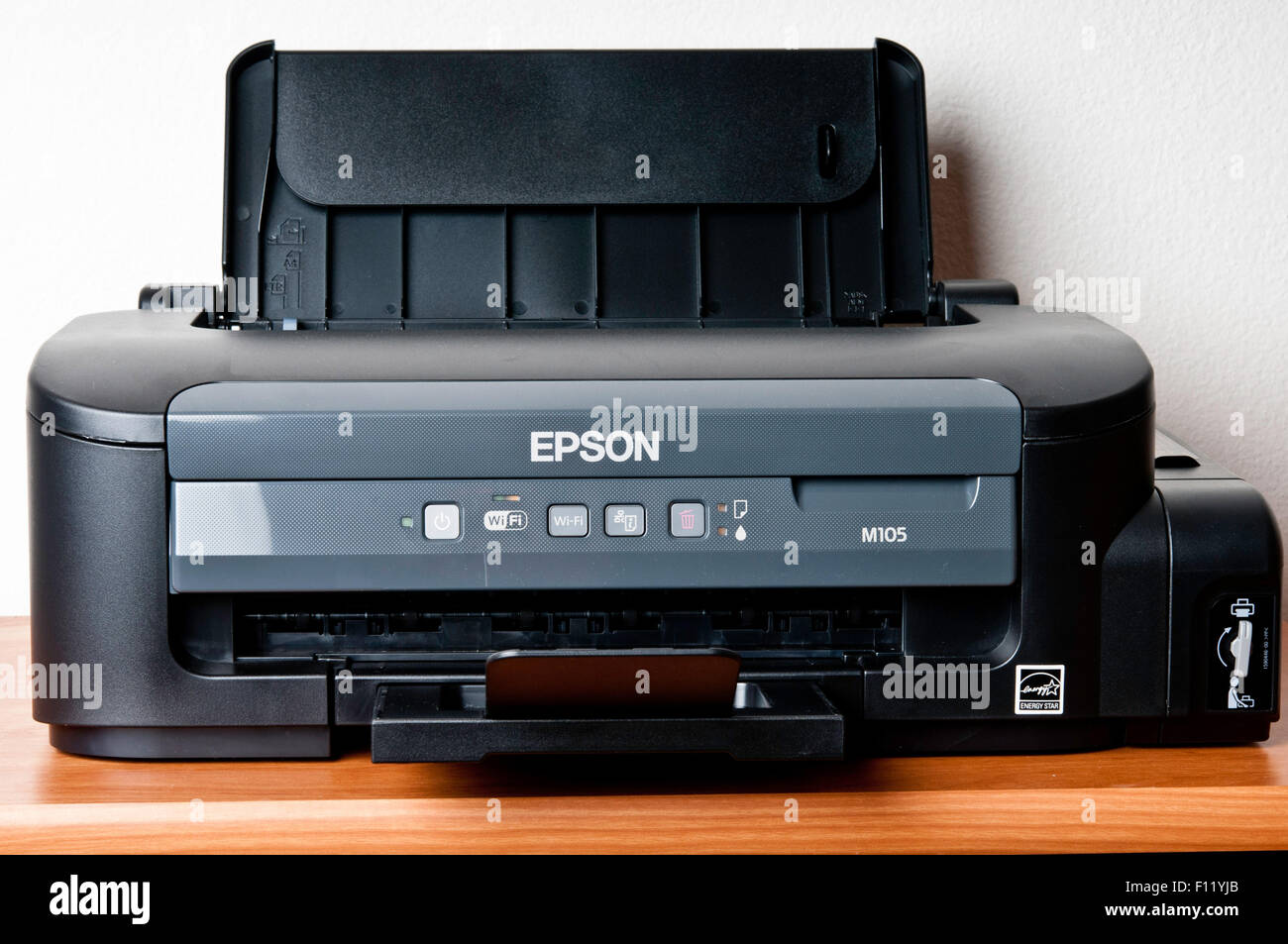 Monochrom-Drucker Epson M105 Stockfotografie - Alamy