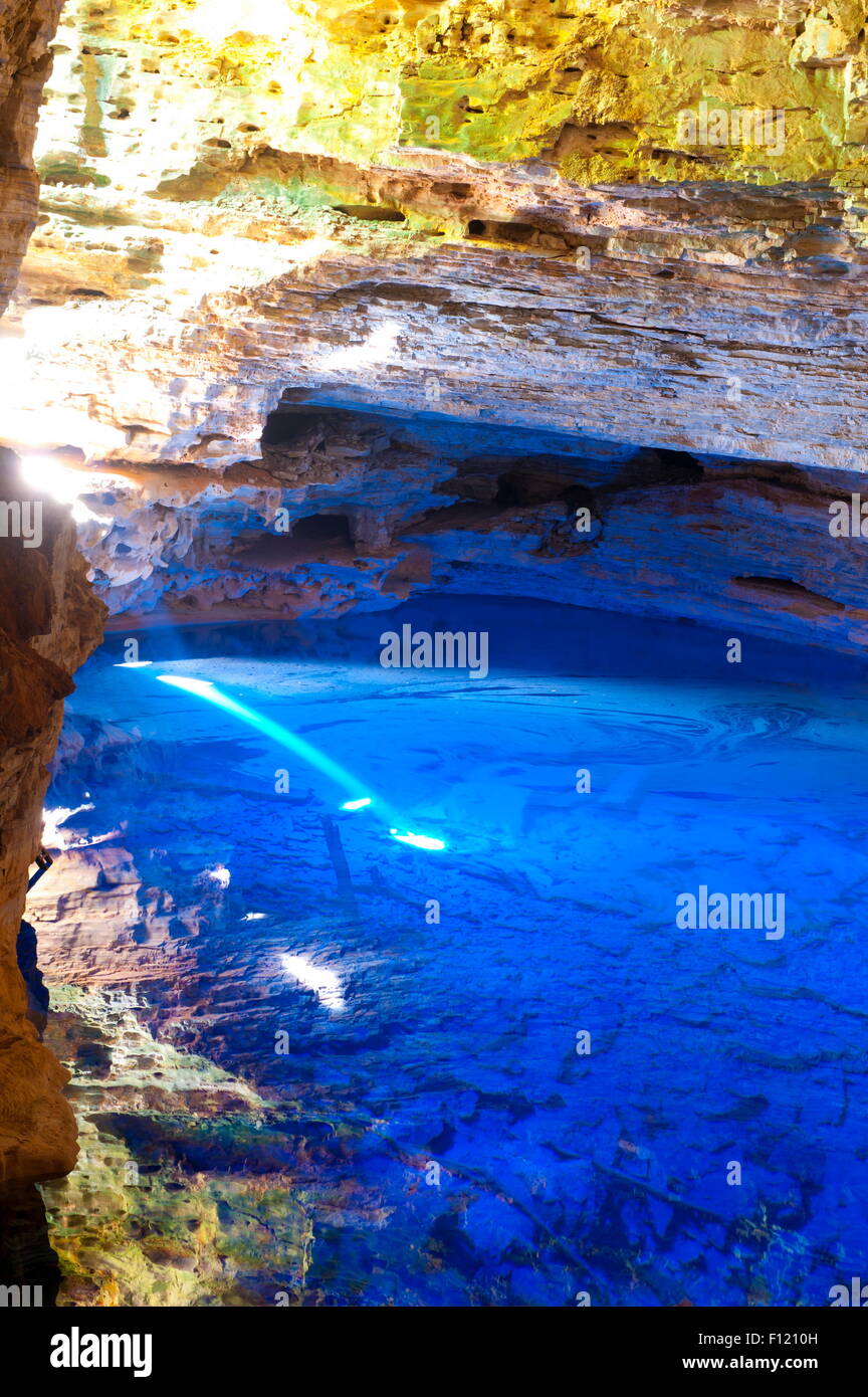 Poco Encantado Höhle in Chapada Diamantina, Brasilien Stockfoto