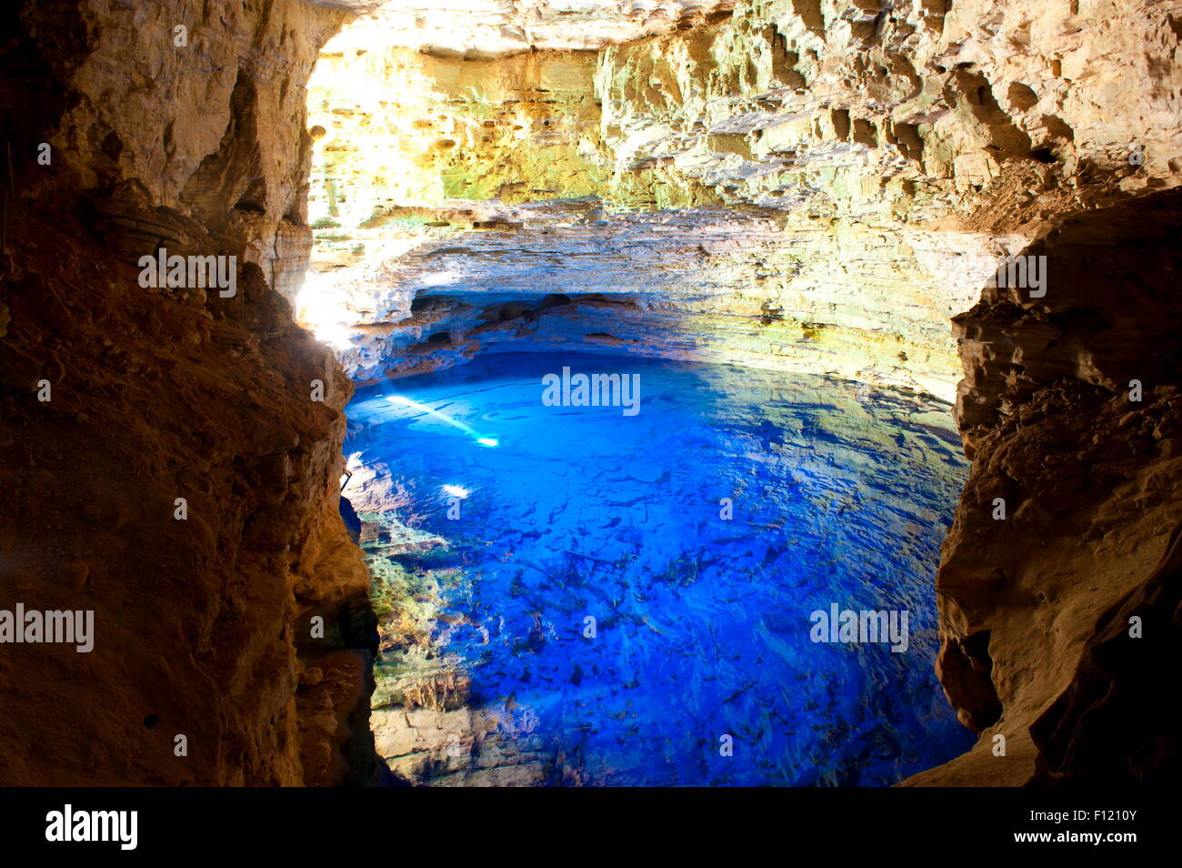 Poco Encantado Höhle in Chapada Diamantina, Brasilien Stockfoto