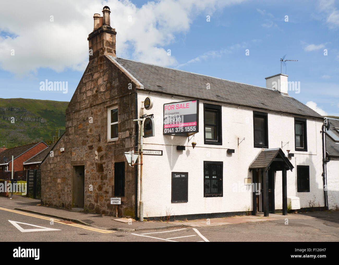 Das Swan Inn, Lennoxtown, Schottland - ländlichen Pub geschlossen und zum Verkauf Stockfoto