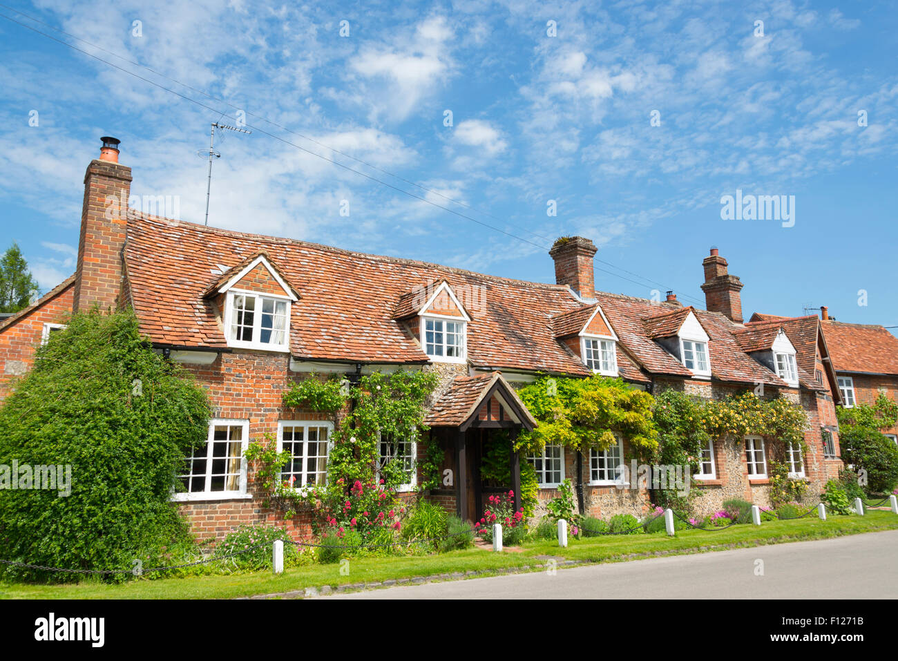 Ferienhäuser in Turville, Henley-on-Thames, Buckinghamshire, England, Vereinigtes Königreich. Stockfoto