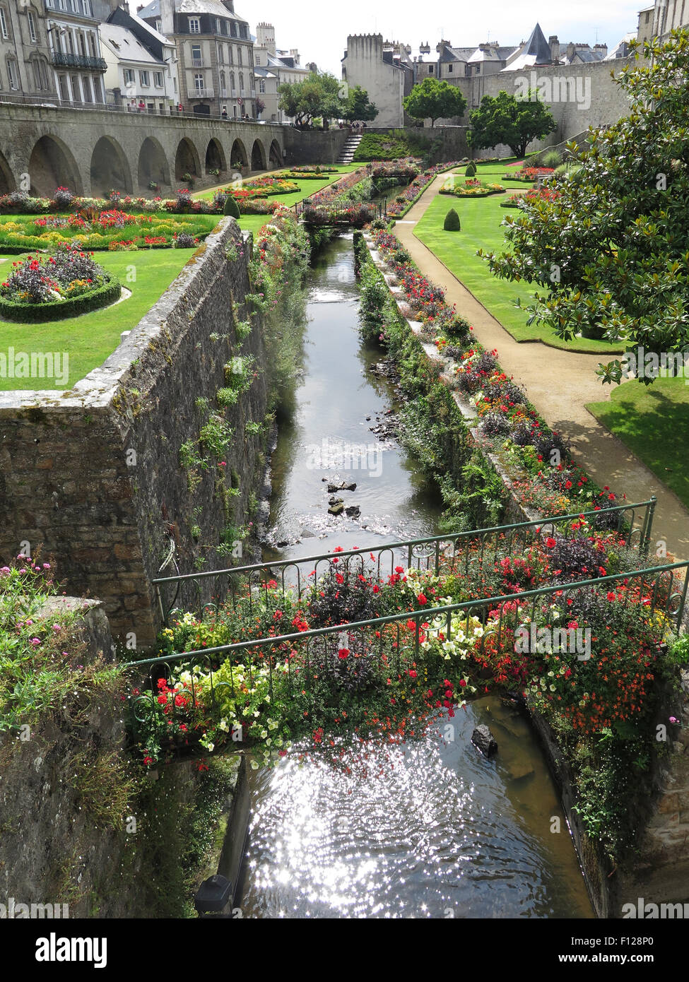 Vannes "Garten des Château de l�Hermine" neben der alten
