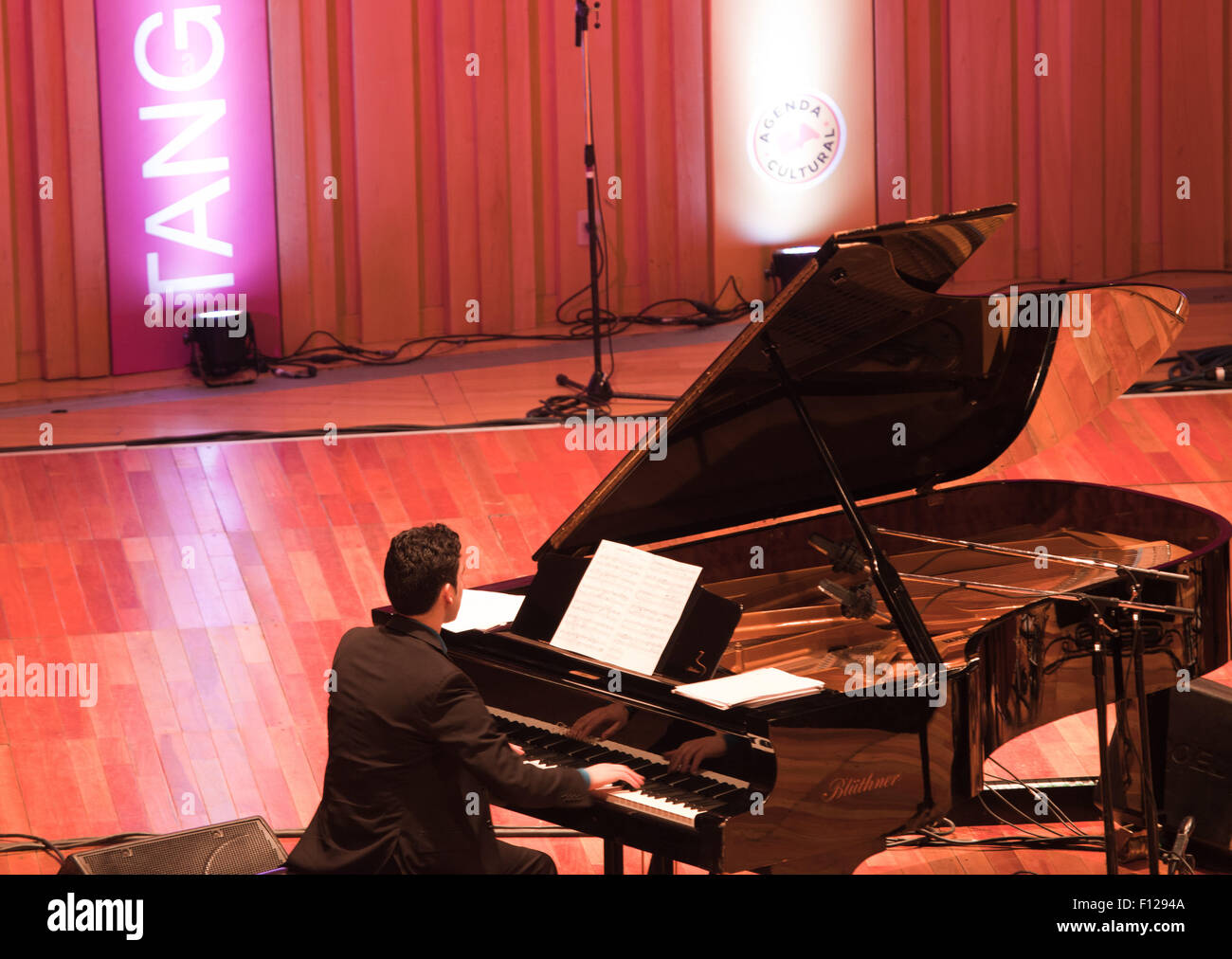 Buenos Aires Internationales Tango Festival und Welt-Cup-Turnier. Usina del Arte, august 2015, Argentinien. Stockfoto