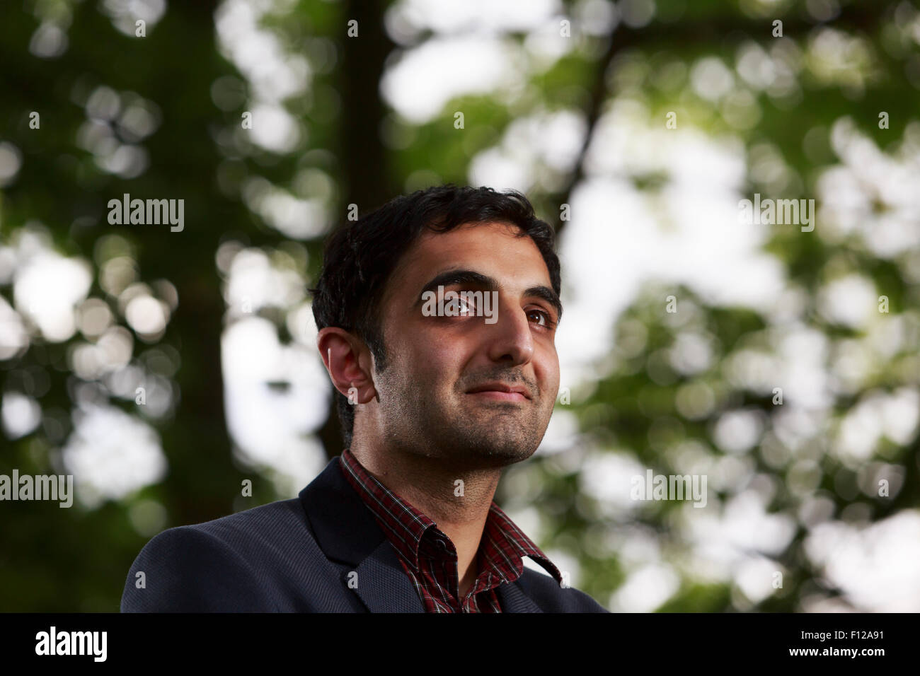 Edinburgh. VEREINIGTES KÖNIGREICH. August. Edinburgh International Book Festival. Tag 11 Edinburgh International Book Festival findet in Charlotte Square Gardens. Bild: Sunjeev Sahota. Pako Mera/Alamy Live News Stockfoto