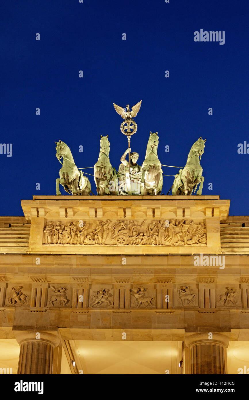 Quadriga, beleuchteten Brandenburger Tor, Berlin, Deutschland Stockfoto
