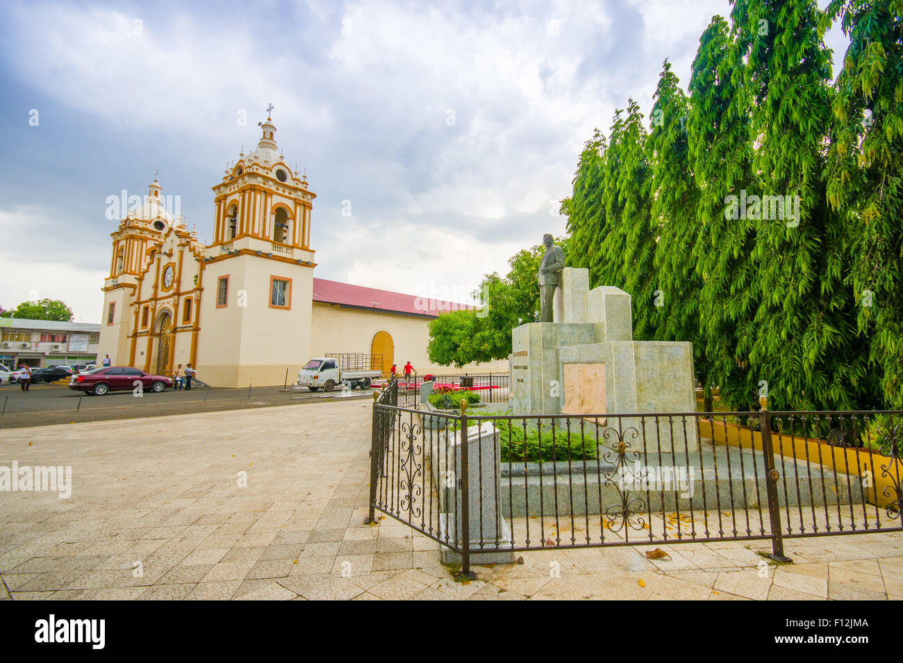 Stadtzentrum-Hauptkirche, Santiago ist eine der größten Städte in Panama und ein wichtiger Verkehrsknotenpunkt für die Region. Stockfoto