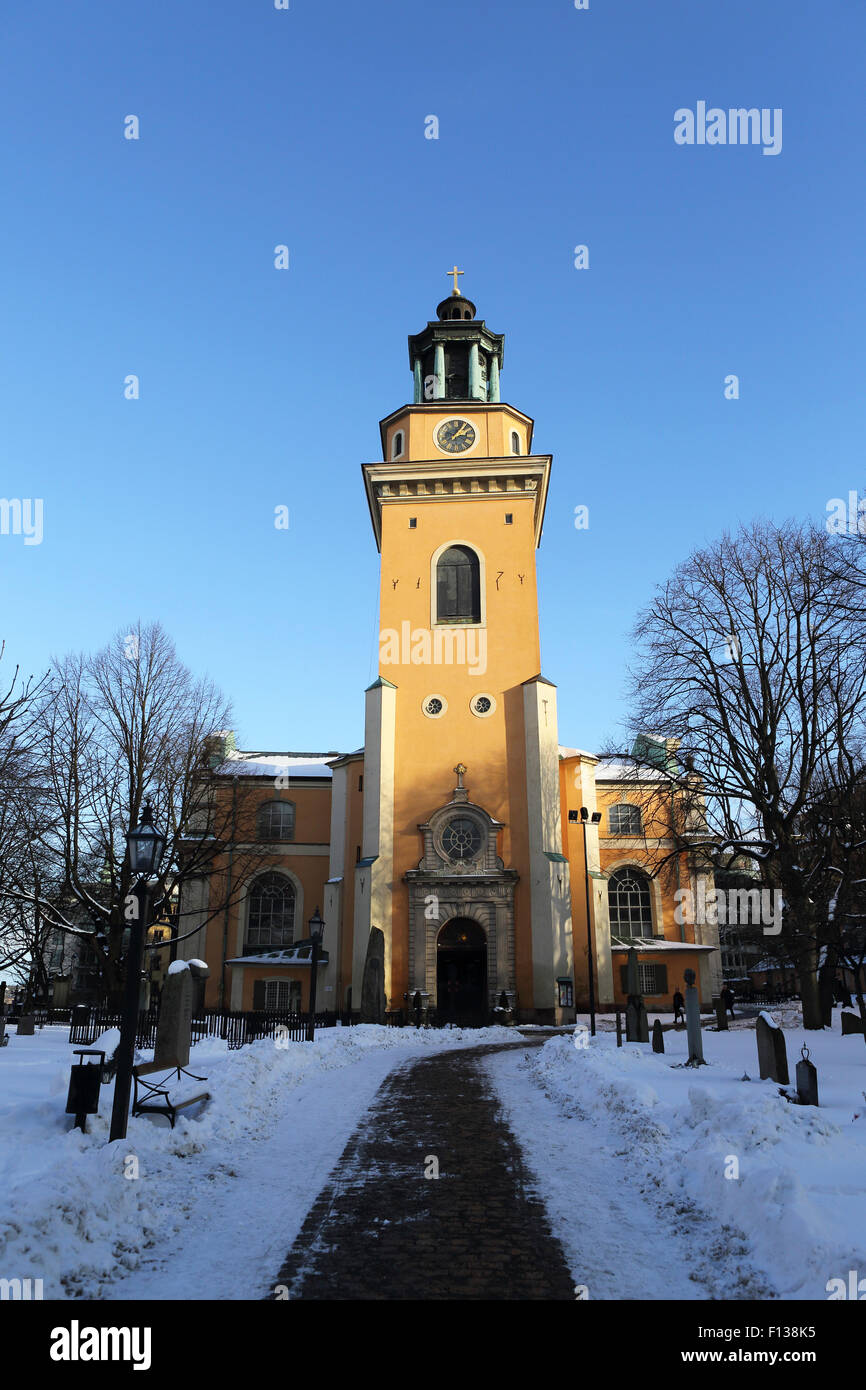 Die Maria-Magdalena-Kirche in Stockholm, Schweden. Friedhof der Kirche hält die Überreste von vielen schwedischen literarischen Figuren. Stockfoto