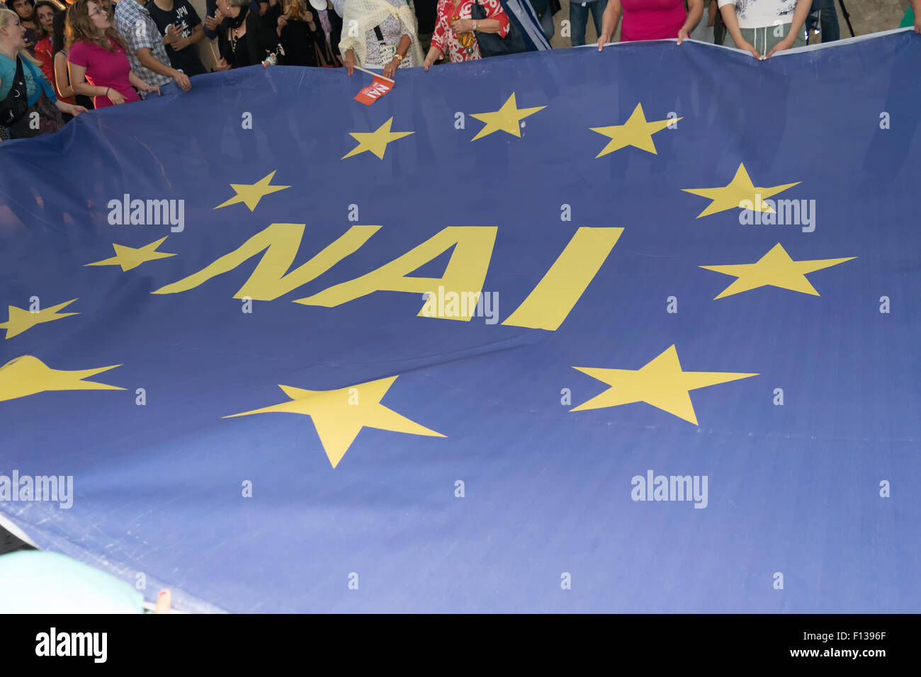 Athen, Griechenland, 30. Juni 2015. Griechischen Menschen demonstrierten gegen die Regierung über das geplante Referendum. Stockfoto