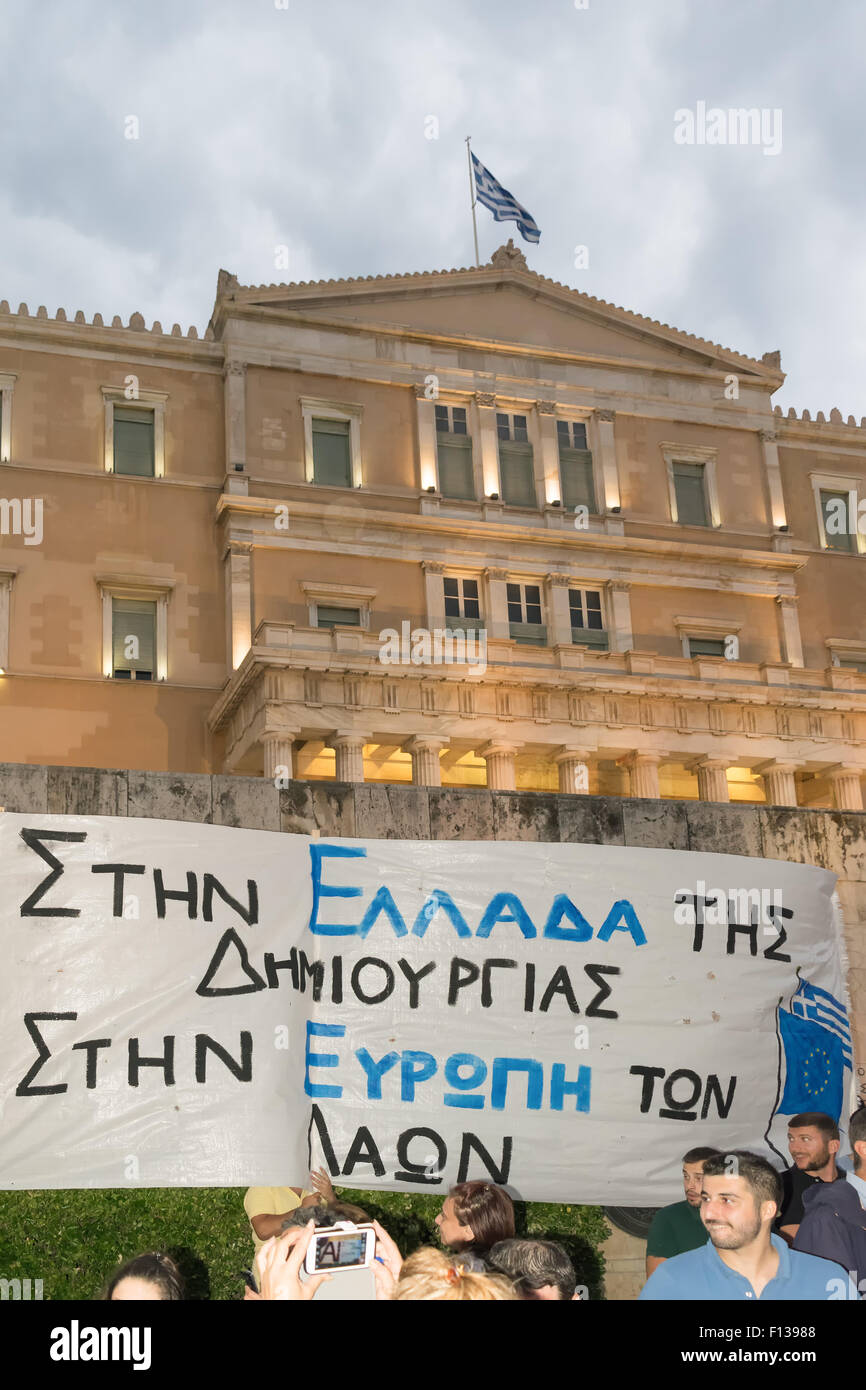 Athen, Griechenland, 30. Juni 2015. Griechischen Menschen demonstrierten gegen die Regierung über das geplante Referendum. Stockfoto