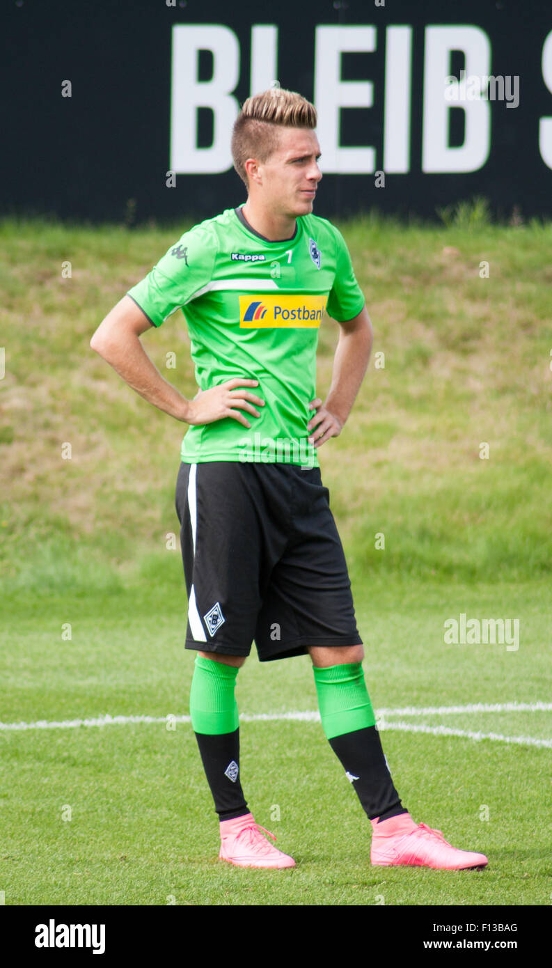 Mönchengladbach, Deutschland. 26. August 2015. Profi-Fußballer Patrick Herrmann beim Training der deutschen Fußball-Clubs VFL Borussia Mönchengladbach. Bildnachweis: Daniel Kaesler/Alamy Live-Nachrichten Stockfoto