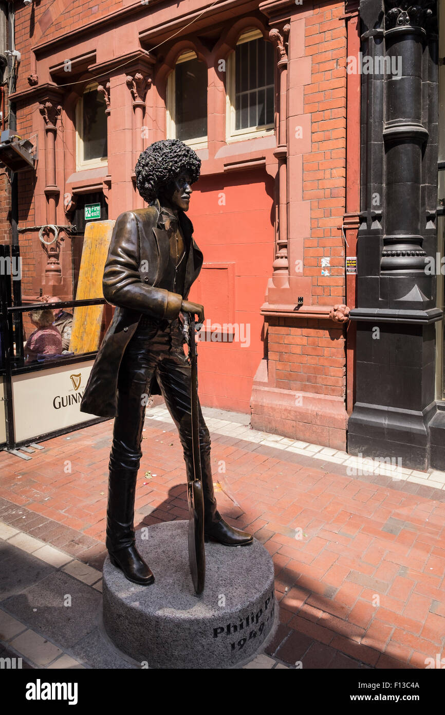 Die Leben Größe Bronze Statue von Phil Lynott auf Harry Straße in Dublins Innenstadt, Dublin Irland. Stockfoto