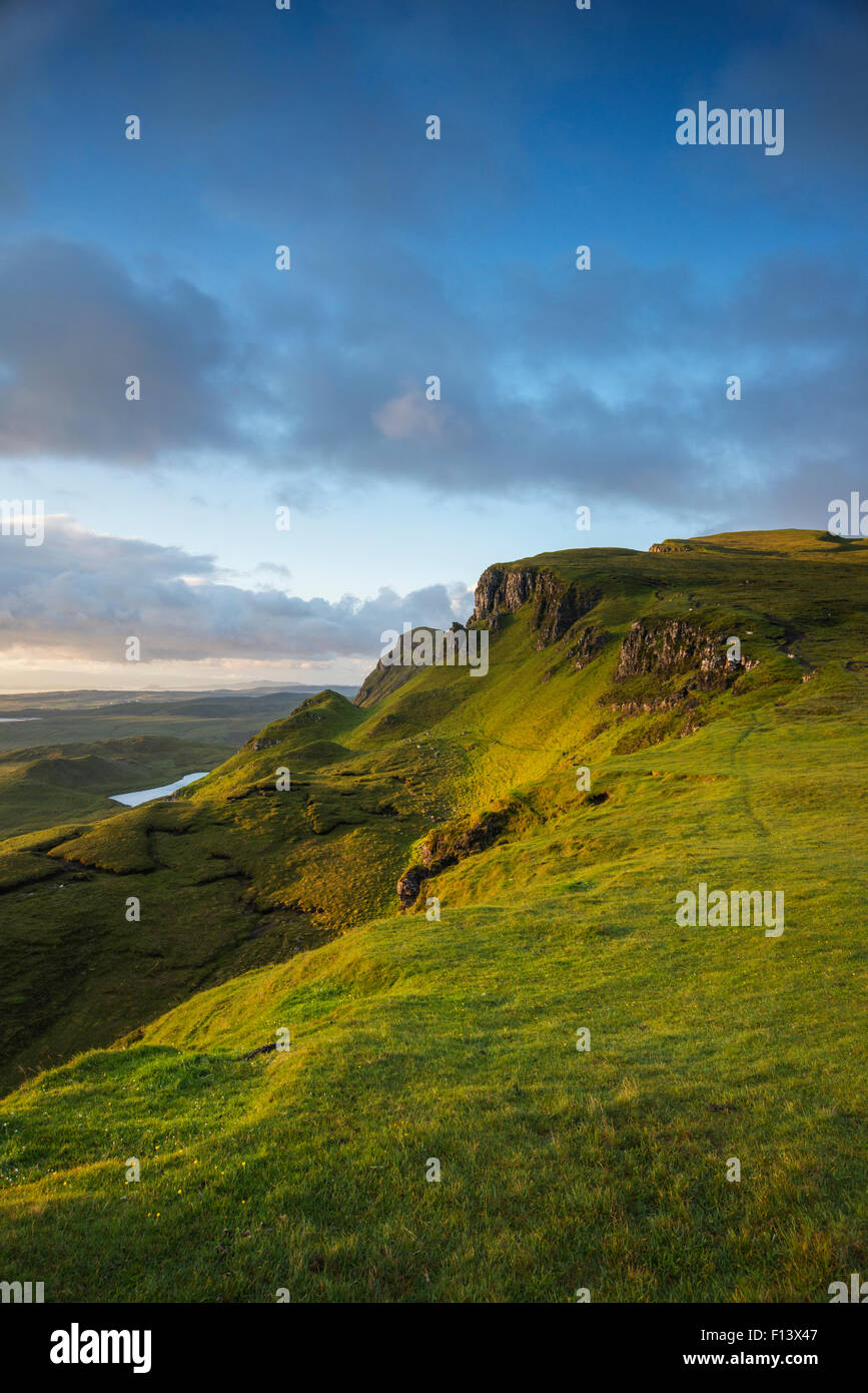 Blick auf die Trotternish Ridge, Isle Of Skye, Schottland, bei Sonnenaufgang Stockfoto