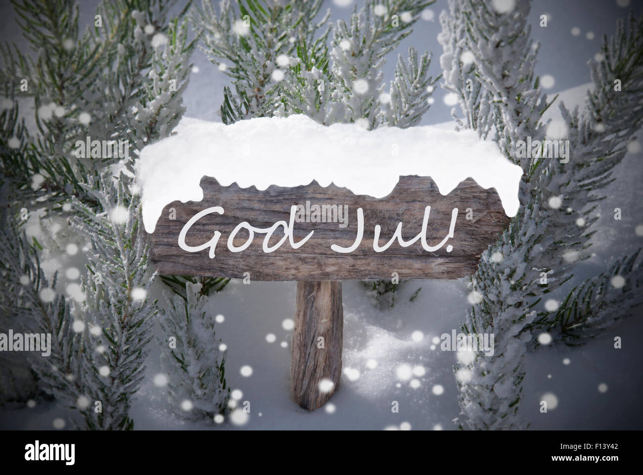 Zeichen Schneeflocken Fir Tree Gott Jul bedeutet Frohe Weihnachten Stockfoto
