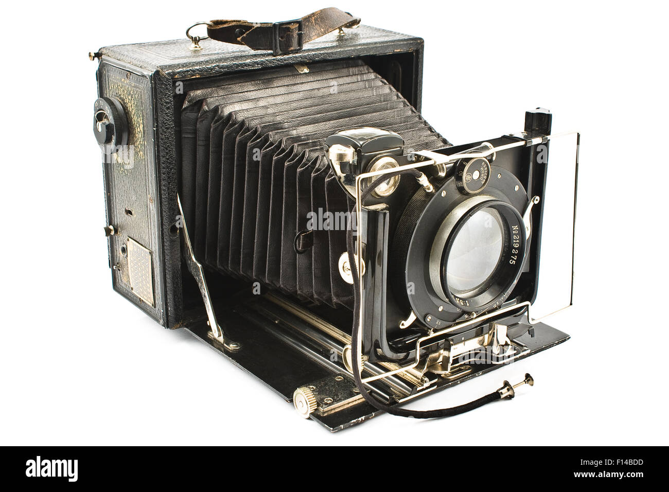 Antikes altes Foto Kamera isoliert auf weiss Stockfoto
