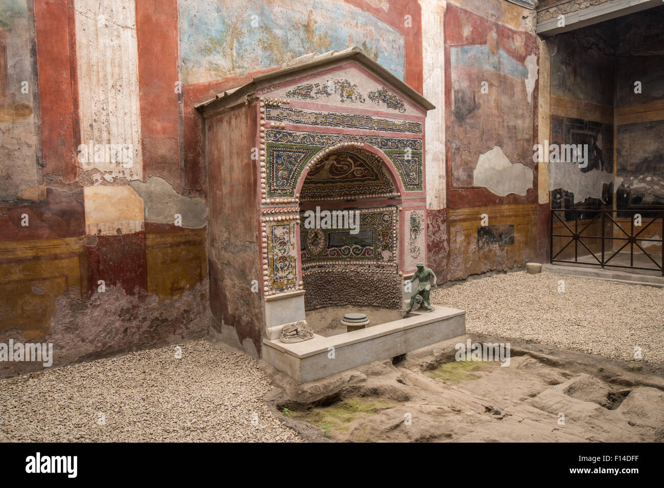 Casa piccola -Fotos und -Bildmaterial in hoher Auflösung – Alamy