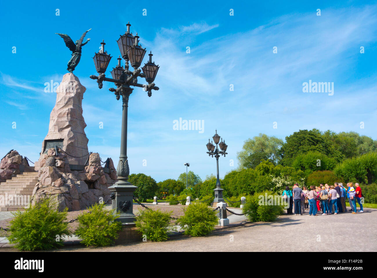 Führung Gruppe, Russalka Denkmal Kadriorg Bezirk, Tallinn, Harju County, Estland, Europa Stockfoto