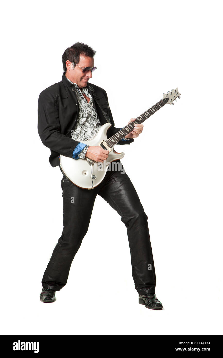 Mann im Studio e-Gitarre spielen Stockfoto