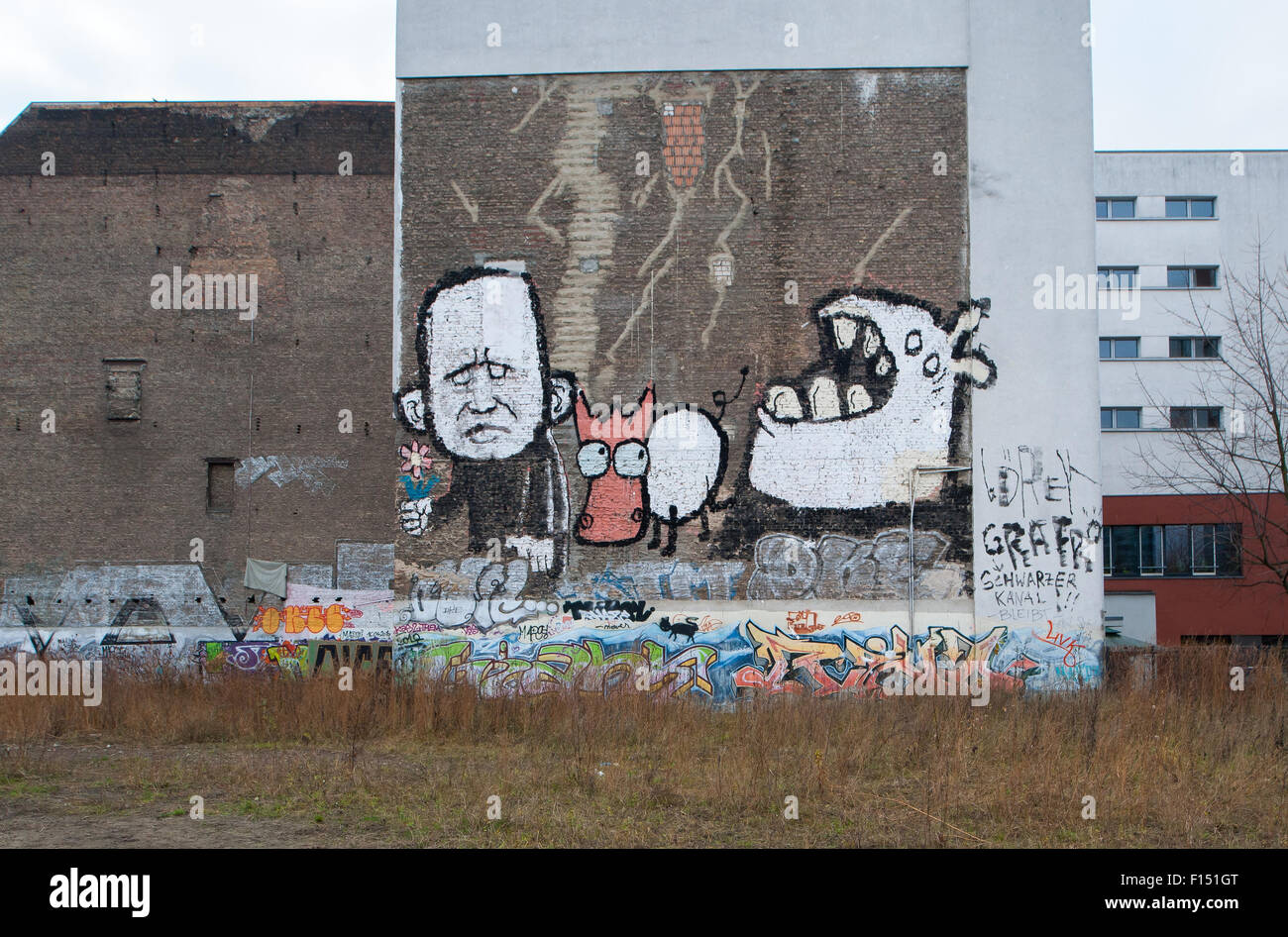 Berlin, Deutschland, Firewall mit Graffiti auf einem Grundstück von Land oder sogar Stockfoto
