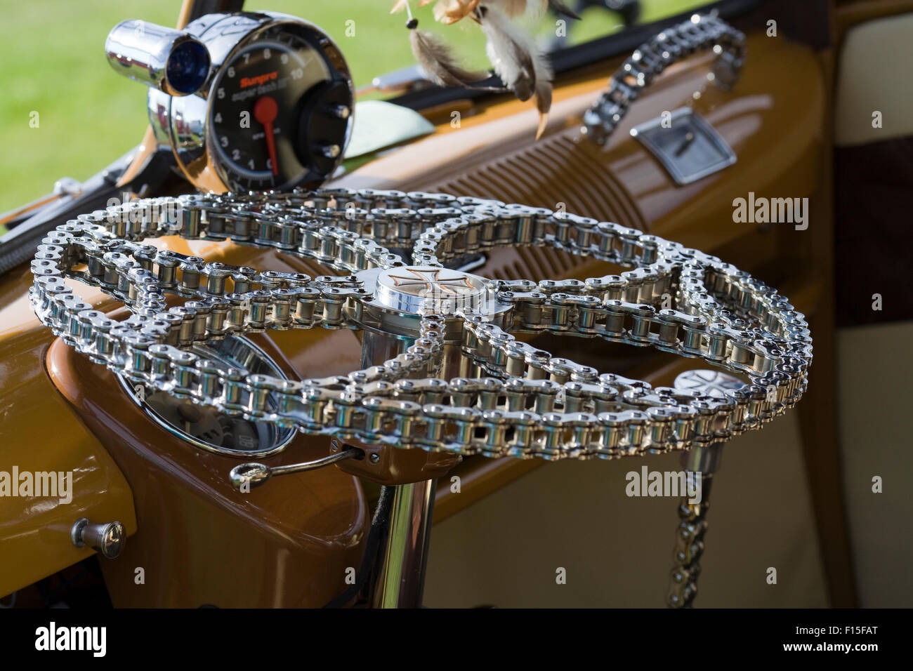 Fahrradlenker Kette auf einem VW Camper Van Stockfoto