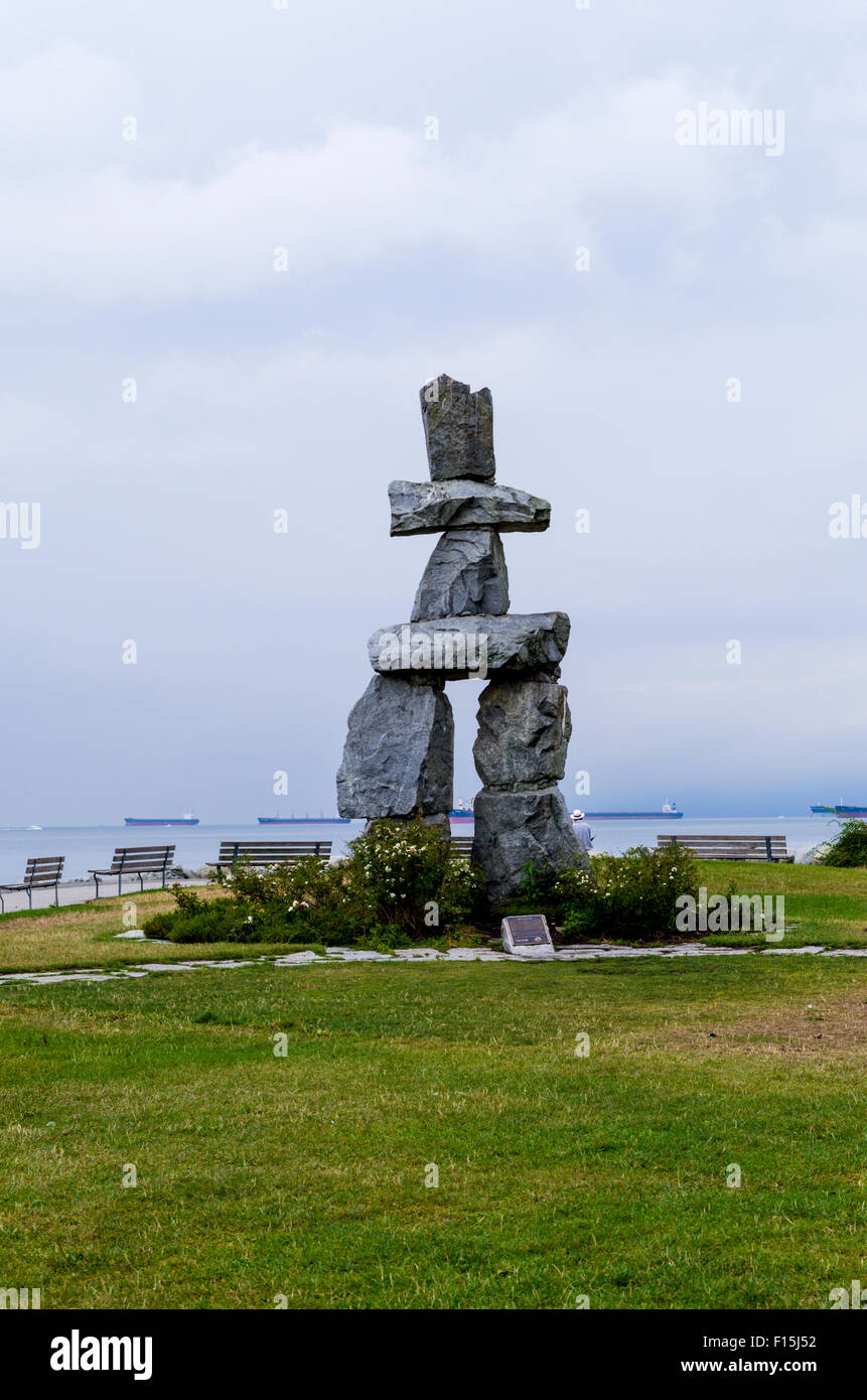 Großen Inukshuk in English Bay in Vancouver British Columbia Kanada Stockfoto
