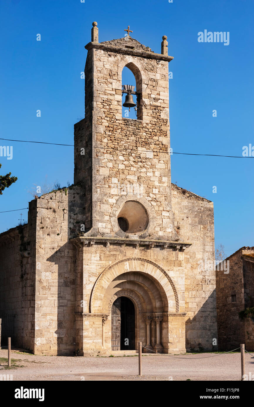 Kirche Santa Maria, Porqueres. Stockfoto