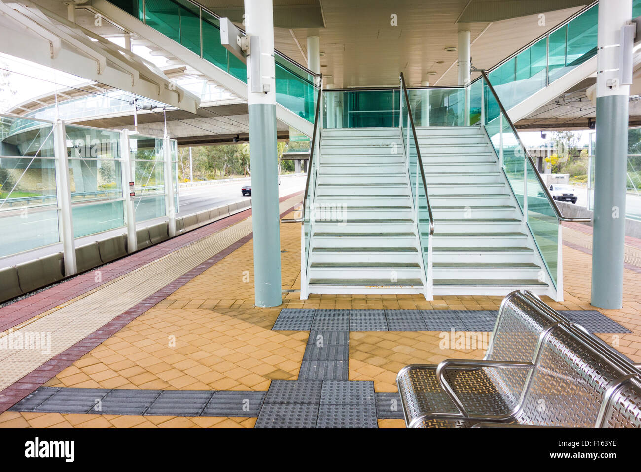 Treppe bei Stirling Zug Bahnhof Perth Western Australia Stockfoto