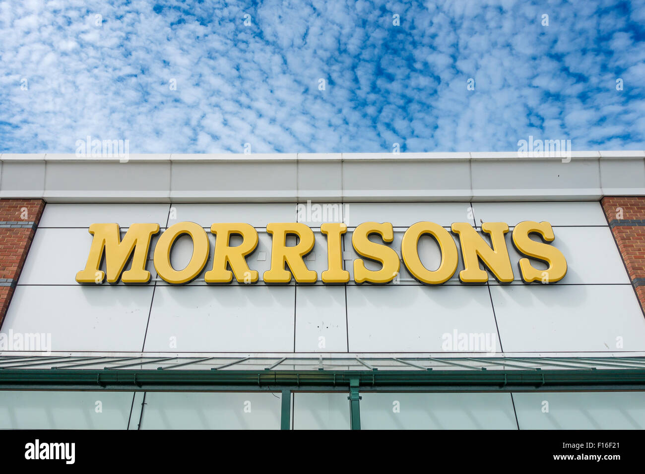Morrisons Supermarkt Kette Logo Signage Schaufenster Stockfoto
