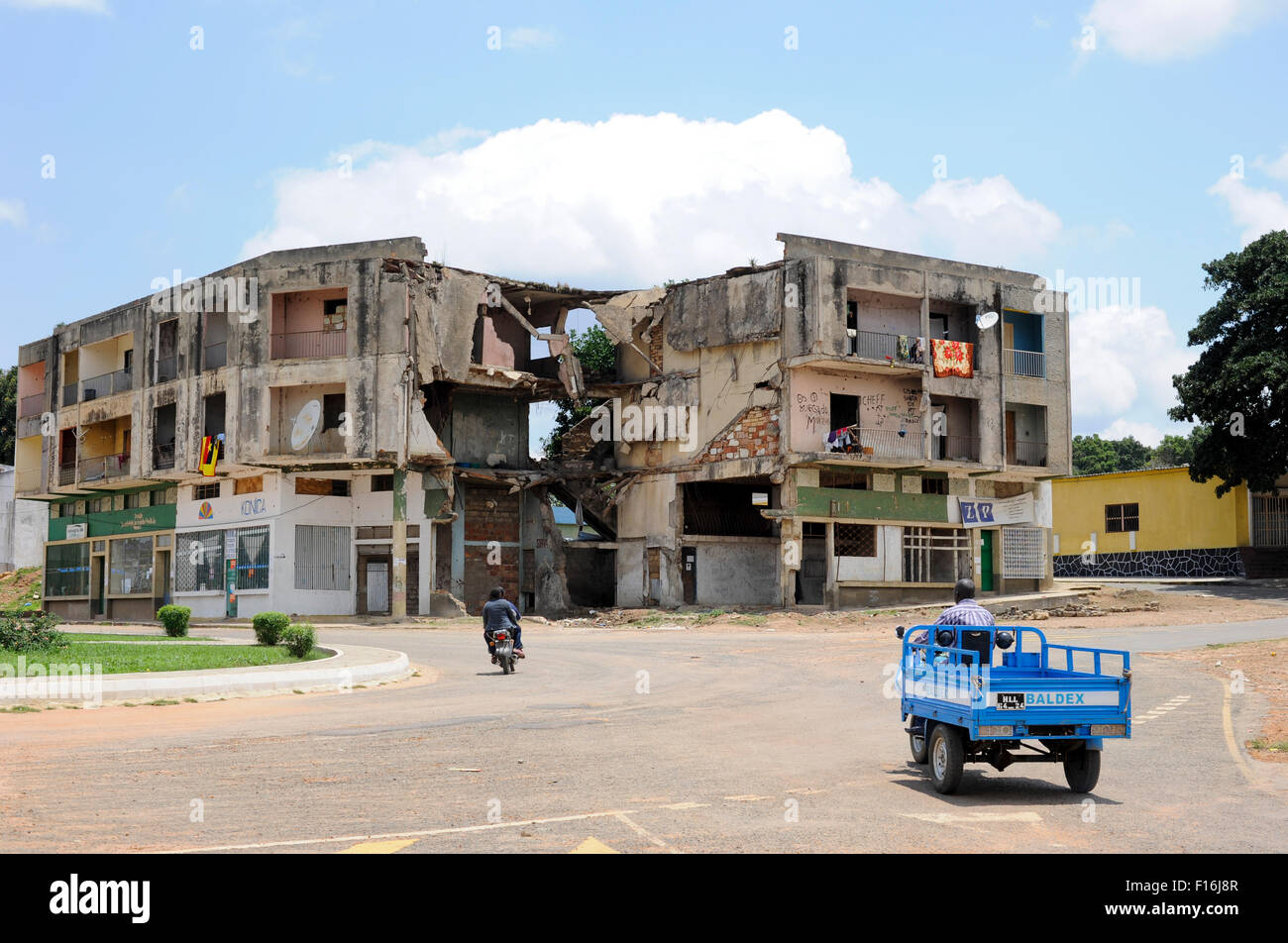 Afrika-ANGOLA-Quibala, zerstörte Gebäude vom Bürgerkrieg zwischen der MPLA und UNITA Stockfoto