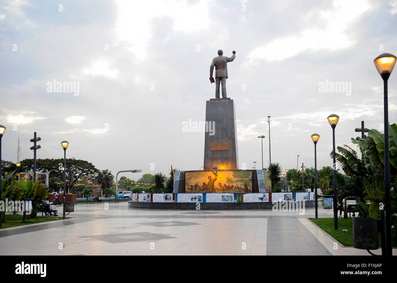 ANGOLA Luanda Denkmal António Agostinho Neto, erster Präsident von Angola nach der Unabhängigkeit 1975 und Führer der kommunistischen Partei MPLA Stockfoto