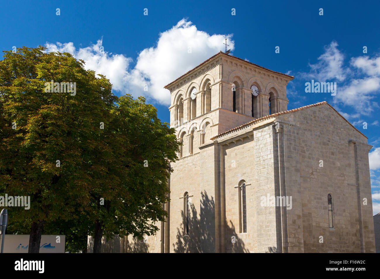 Kirche des Hl. Martin, Sigogne, Charente Maritime, Süd-west Frankreich Stockfoto