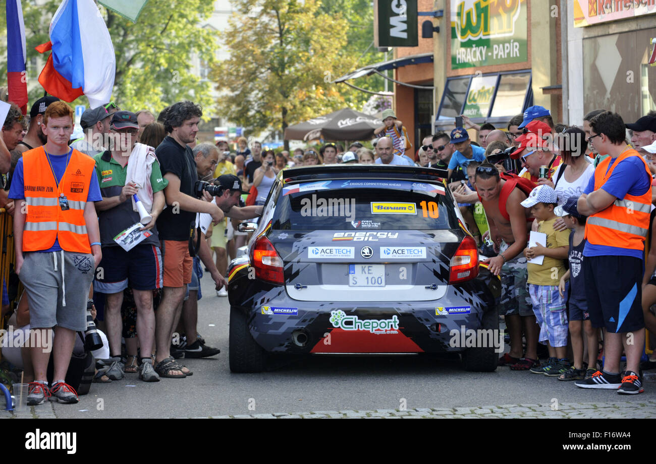 Zlin, Tschechische Republik. 28. August 2015. Pavel Valousek und Veronika Havelkova, Skoda Fabia S2000, Tschechische Republik, Barum Rallye Intercontinental Rally Challenge (IRC) und internationalen Motorsport Meisterschaft der Tschechischen Republik in Zlin, Tschechische Republik, 28. August 2015. © Dalibor Gluck/CTK Foto/Alamy Live-Nachrichten Stockfoto