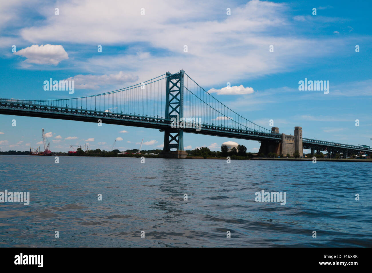 Benjamin Franklin Brücke über den Delaware River Stockfoto