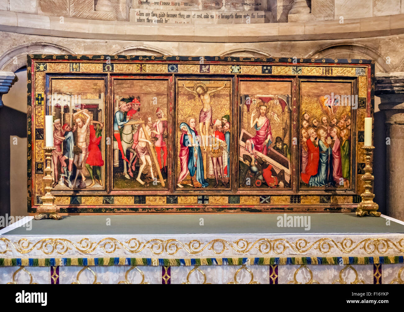 Die Despenser Retabel oder Altarbild, eine späte 14thC Kunstwerk in St Lukes Kapelle, Norwich Cathedral, Norwich, Norfolk, England, UK Stockfoto