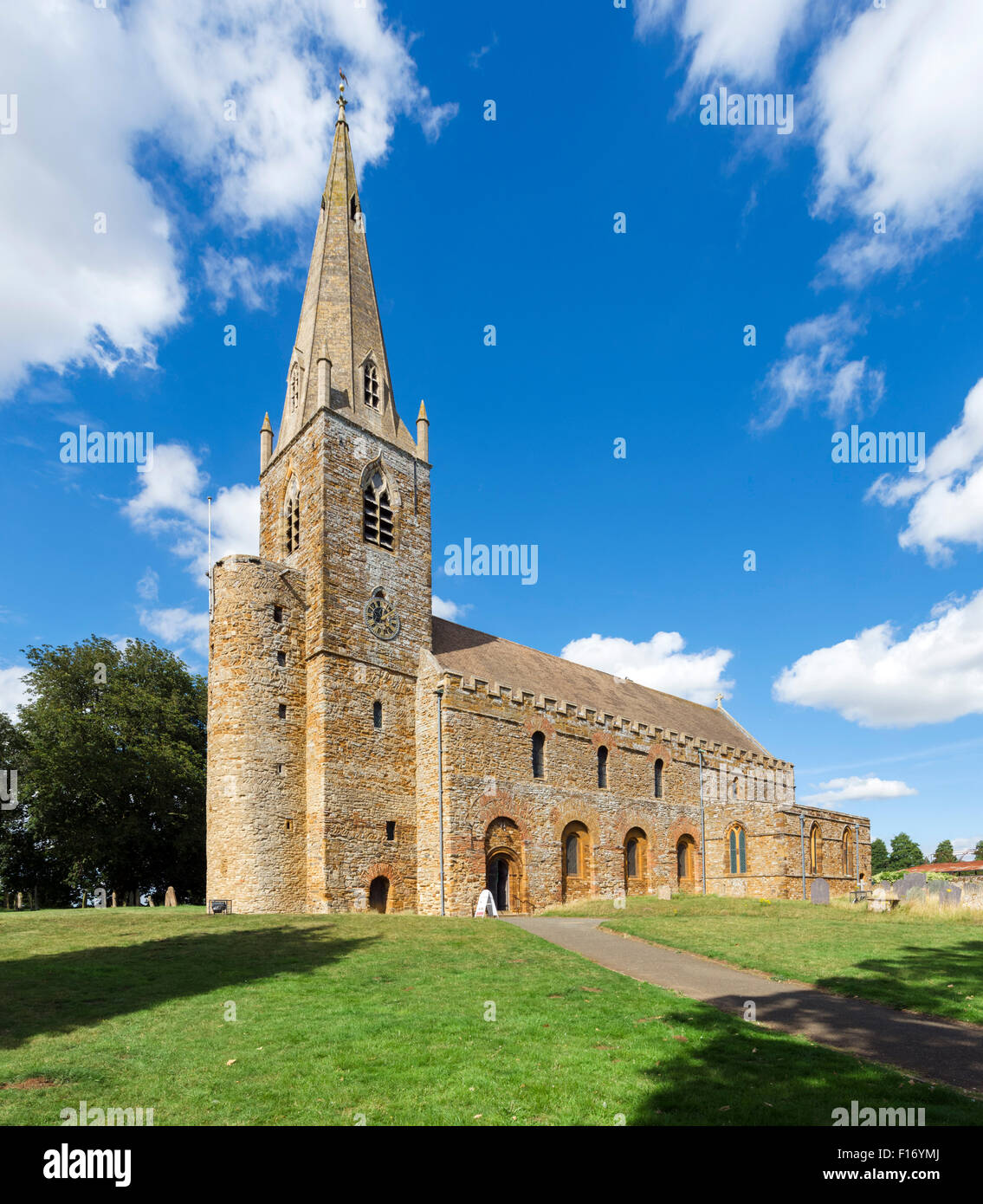 Kirche Von Brixworth. All Saints Church, eine der ältesten angelsächsischen Kirchen des Landes, aus der Zeit um 690 n. Chr., Brixworth, Northants, Großbritannien Stockfoto