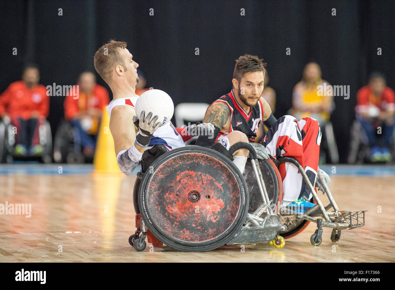 14. August 2015: PARAPANAM-SPIELE für den Einsatz im Rollstuhl, Rugby-Gold-Medaillenspiel Kanada gegen USA, Mississauga Sports Center Stockfoto