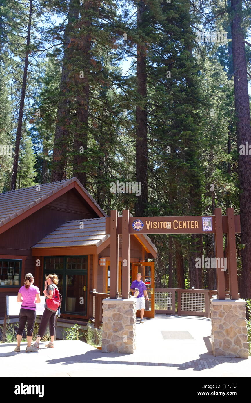 Das Besucherzentrum im Calaveras große Bäume State Park in der Nähe von Arnold, Kalifornien. Stockfoto