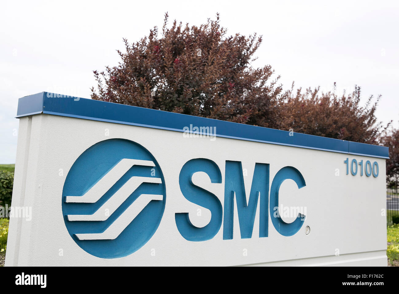 Ein Logo Zeichen außerhalb einer Einrichtung, die von den SMC Corporation of America, in Noblesville, Indiana am 15. August 2015 besetzt. Stockfoto