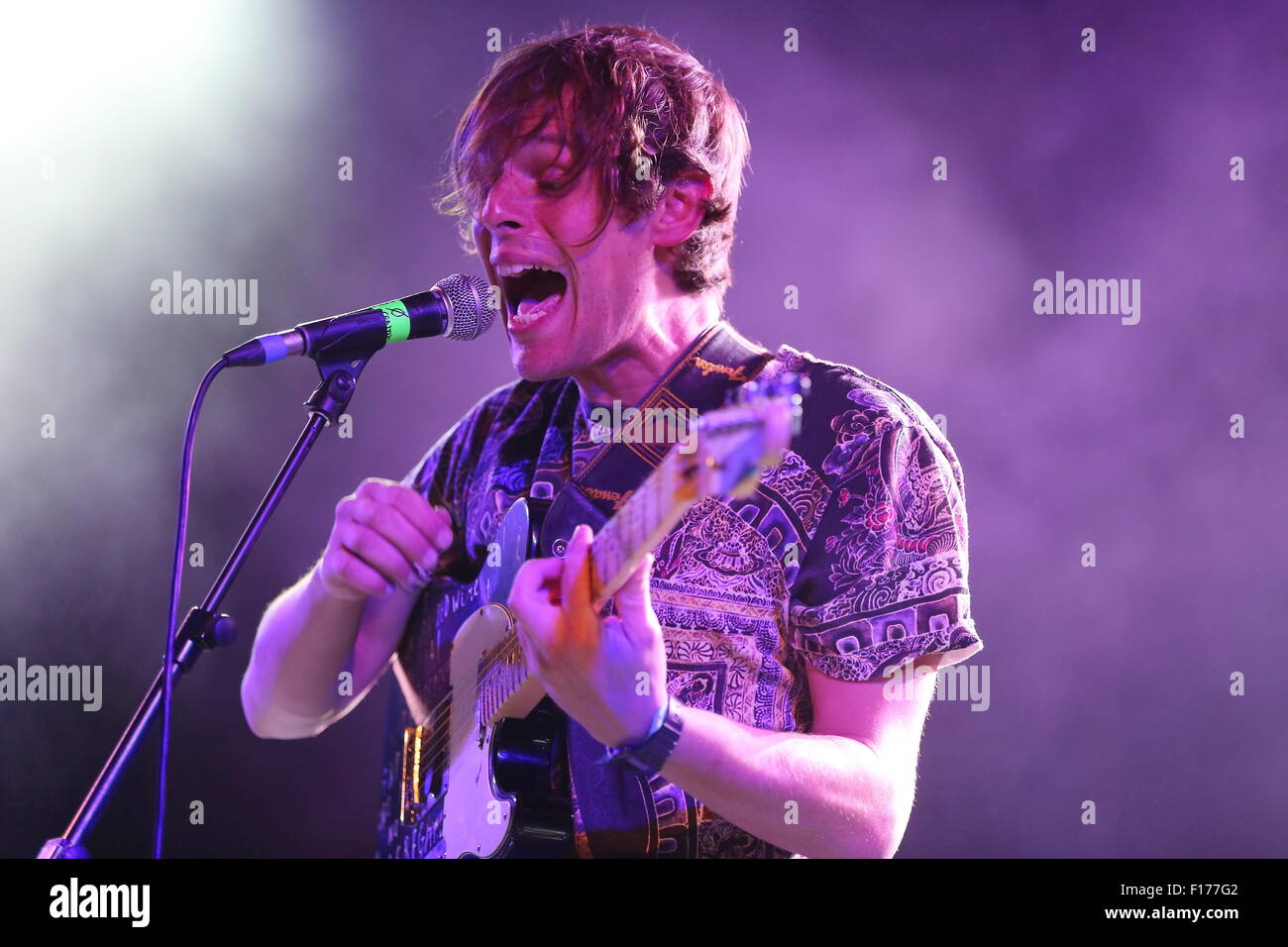 Leeds, Yorkshire, Großbritannien. 28. August 2015. Kleinen Kometen führen live auf der Festspielbühne Republik beim Leeds Festival, 2015 Credit: Simon Newbury/Alamy Live News Stockfoto