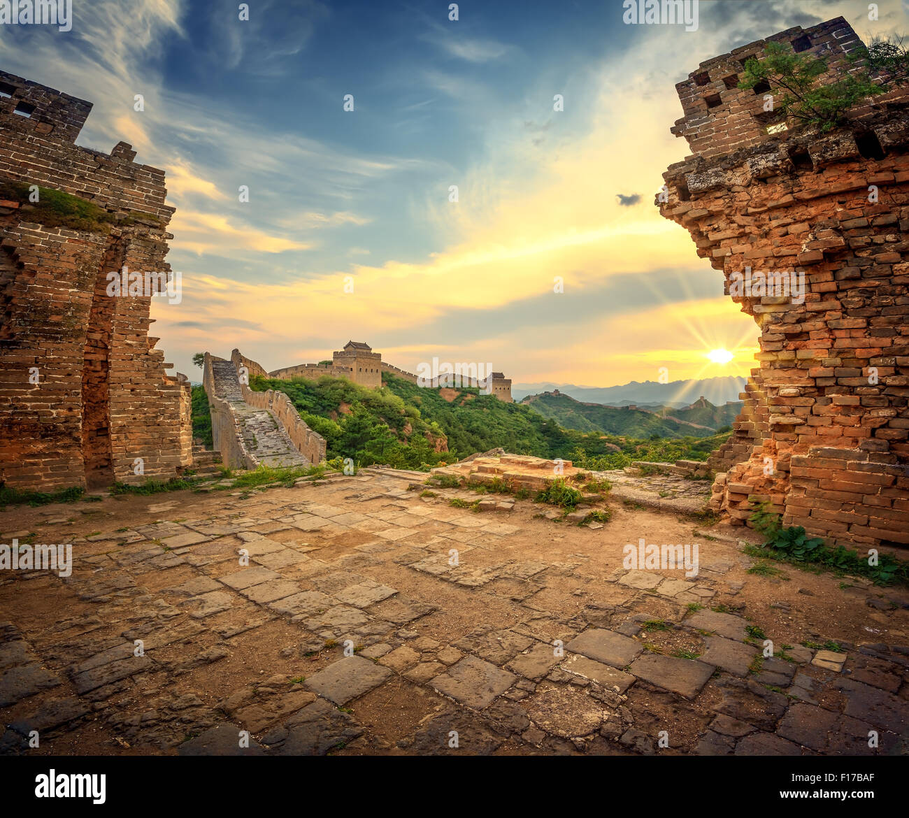 Great Wall Of China bei Sonnenaufgang Stockfoto