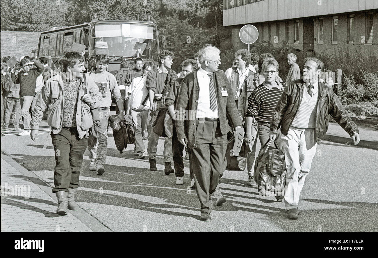Ankunft von einem Sonderzug mit 800 DDR-Flüchtlinge aus Prag, in Ahrweiler, ein Monat vor der Berliner Mauer fiel Stockfoto